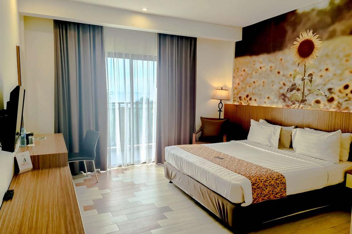 Golden Tulip Essential Belitung Hotel Tanjungpandan Kültér fotó