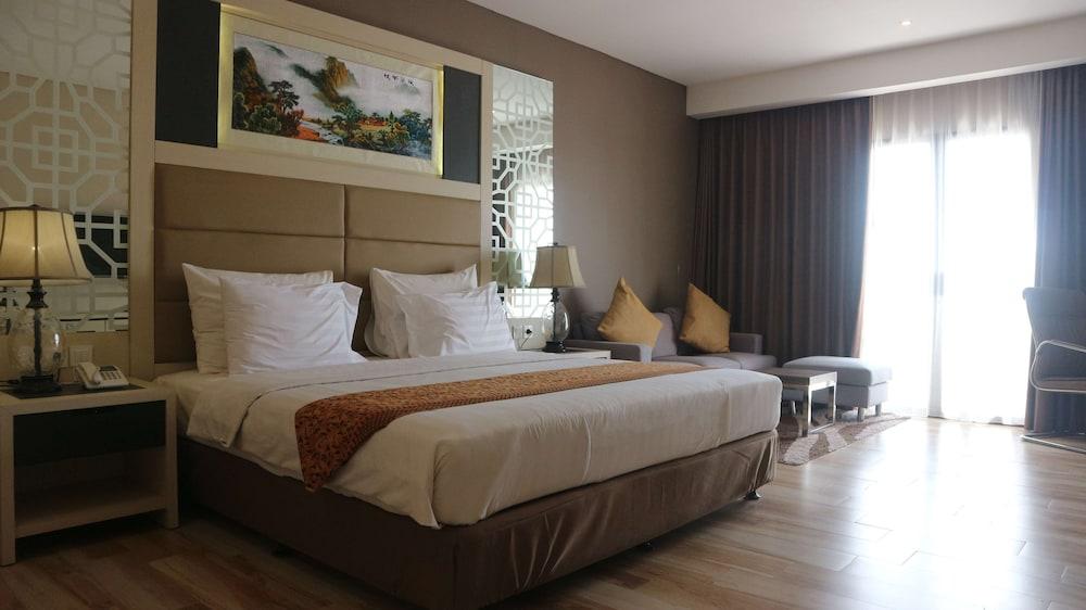 Golden Tulip Essential Belitung Hotel Tanjungpandan Kültér fotó