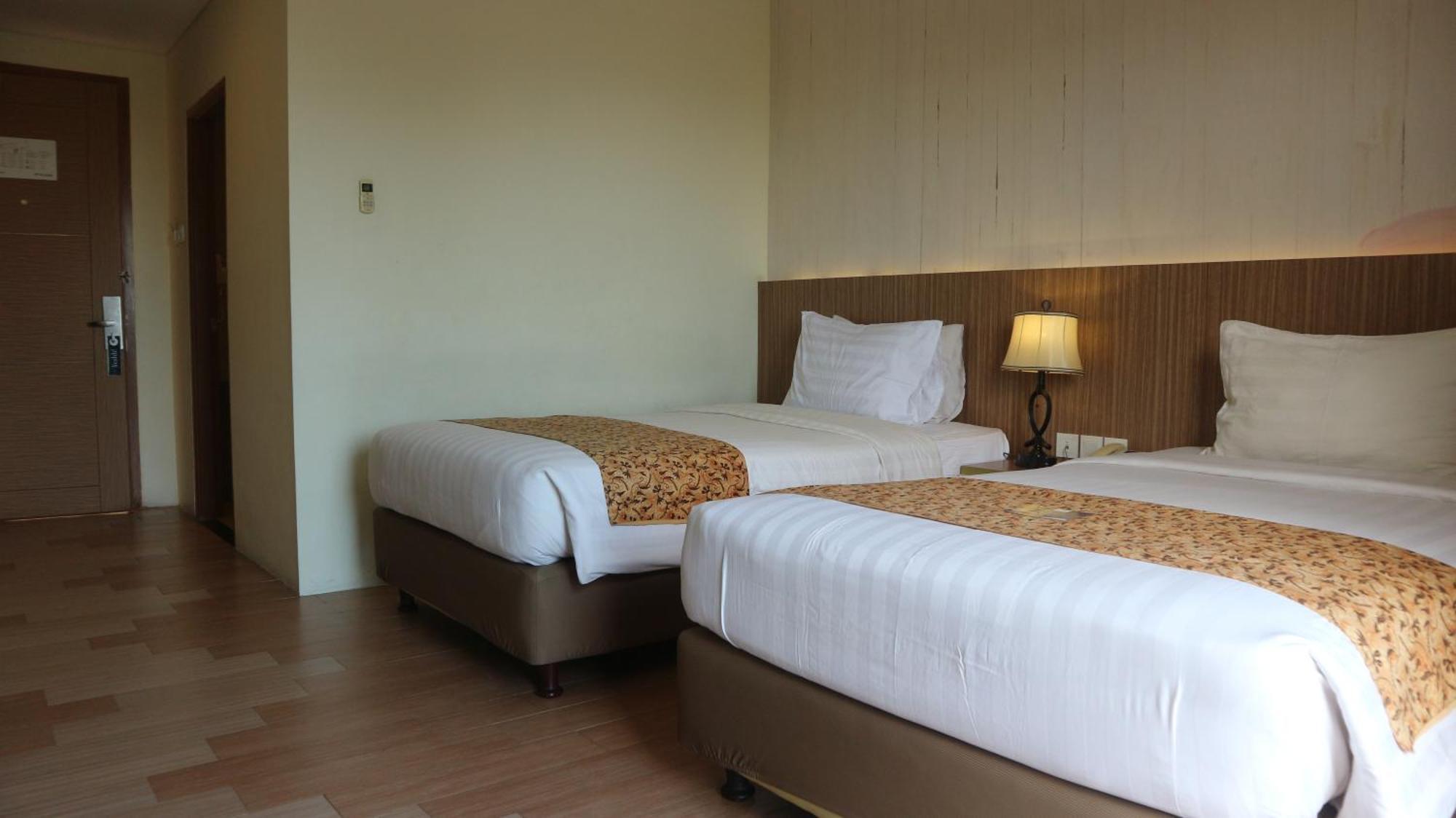 Golden Tulip Essential Belitung Hotel Tanjungpandan Kültér fotó