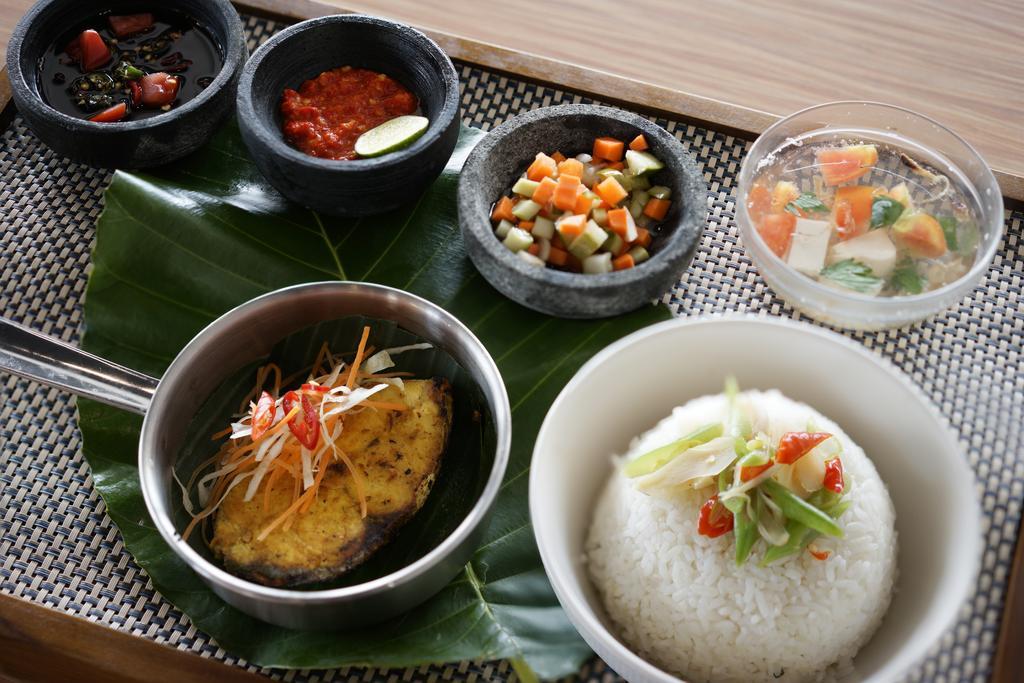 Golden Tulip Essential Belitung Hotel Tanjungpandan Kültér fotó