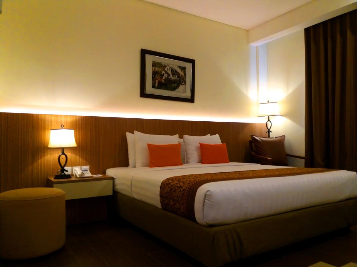 Golden Tulip Essential Belitung Hotel Tanjungpandan Kültér fotó